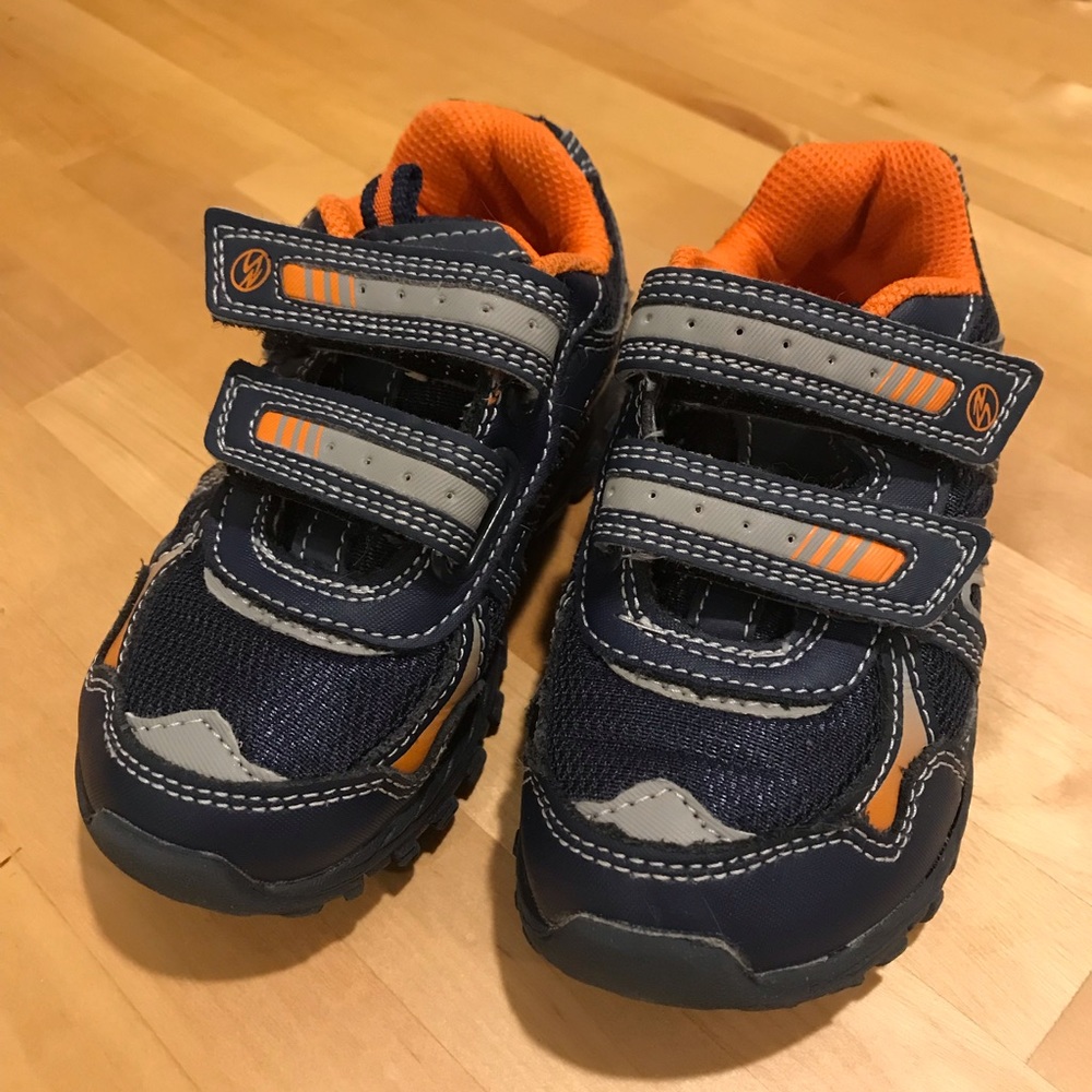 Stride Rite 8.5 - Picture 2 of 6